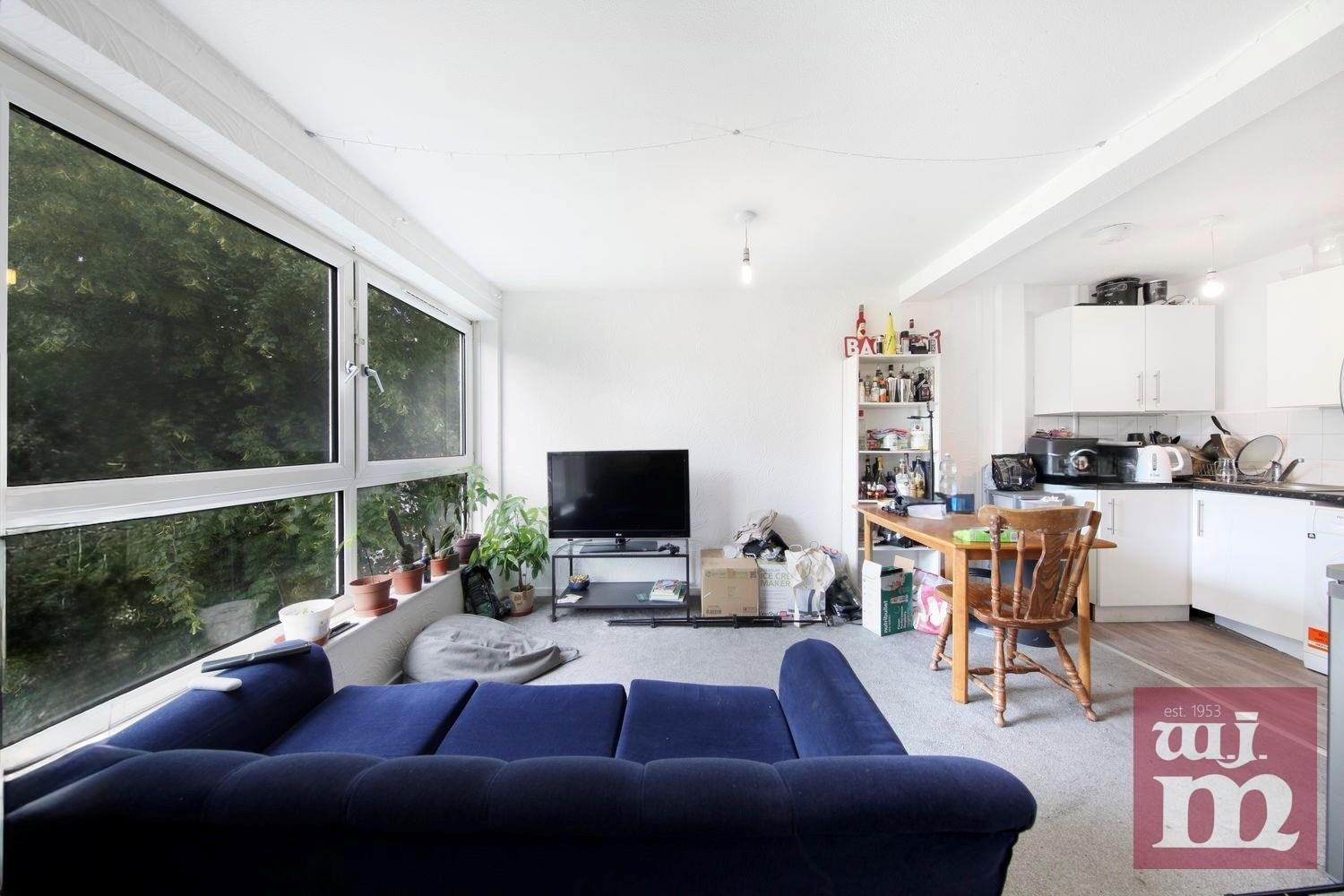 3 bed property in Portia Way, Mile End